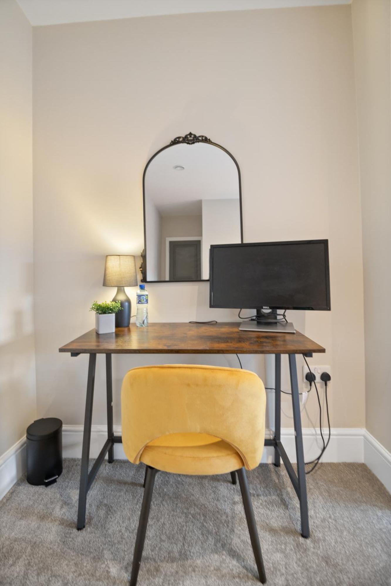 Whiskawaystays - Victoria House - Apartment 6 Worcester Esterno foto