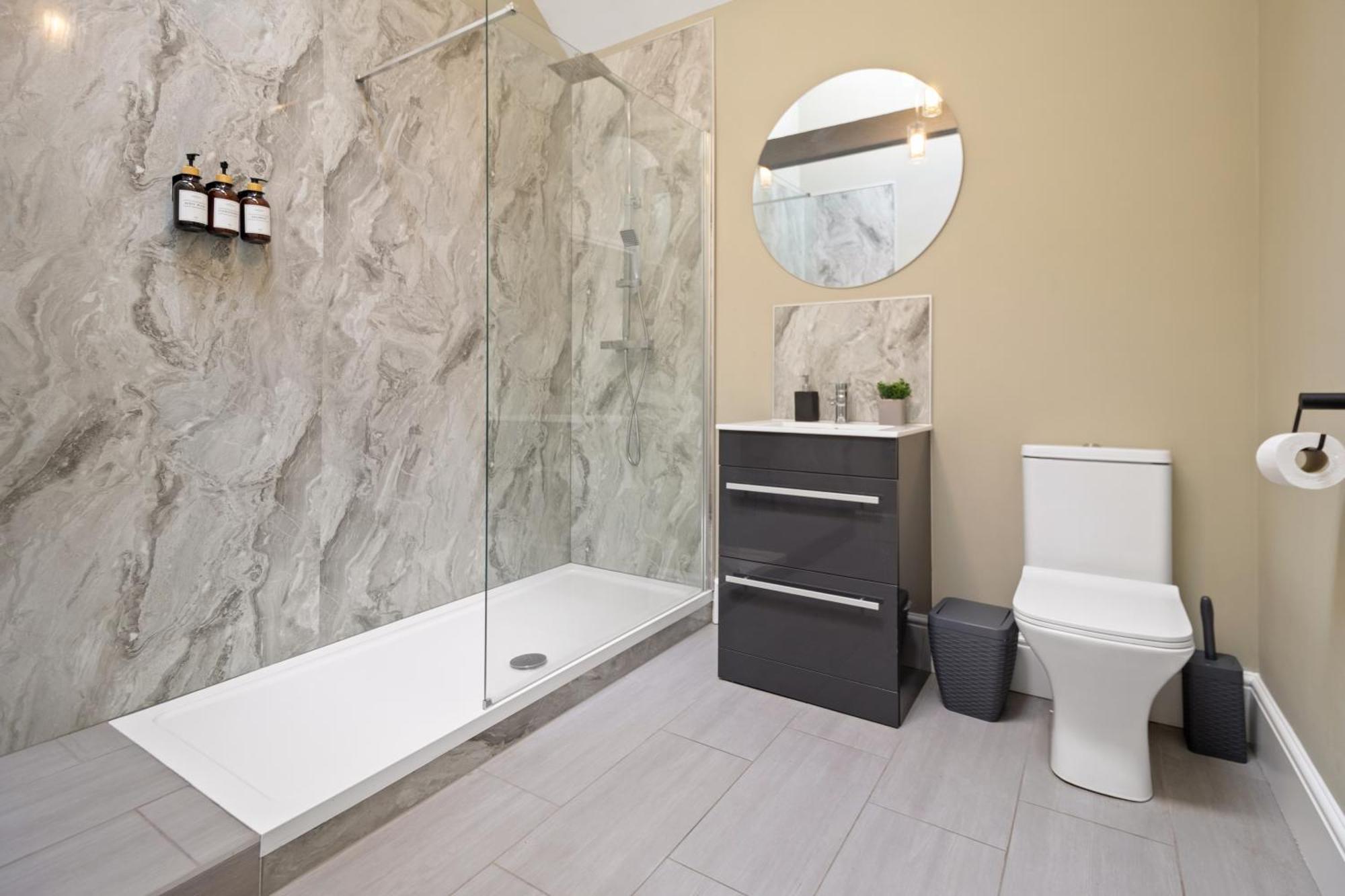 Whiskawaystays - Victoria House - Apartment 6 Worcester Esterno foto